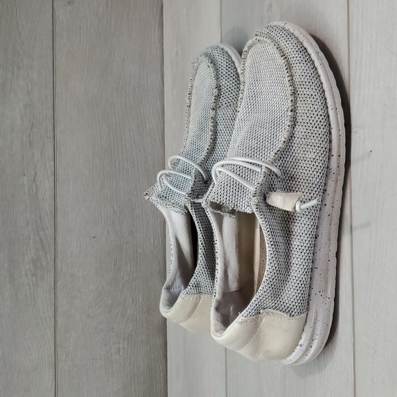 Hey Dude Womens Wendy Six Stone White Loafer Slip on shoes sz 8 - Picture 2 of 12